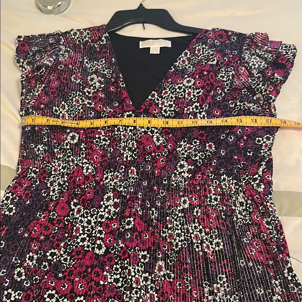 Floral Michael Kors V-Neck Dress - Picture 11 of 12